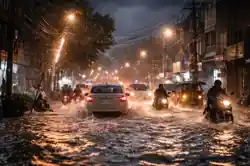 Heavy rain floods streets in Hyderabad causing traffic and waterlogging